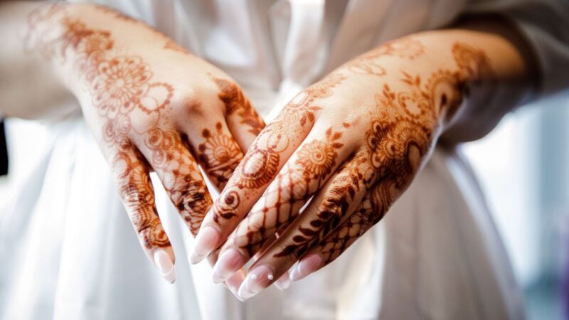 Bridal henna on her wedding day in Nottingham