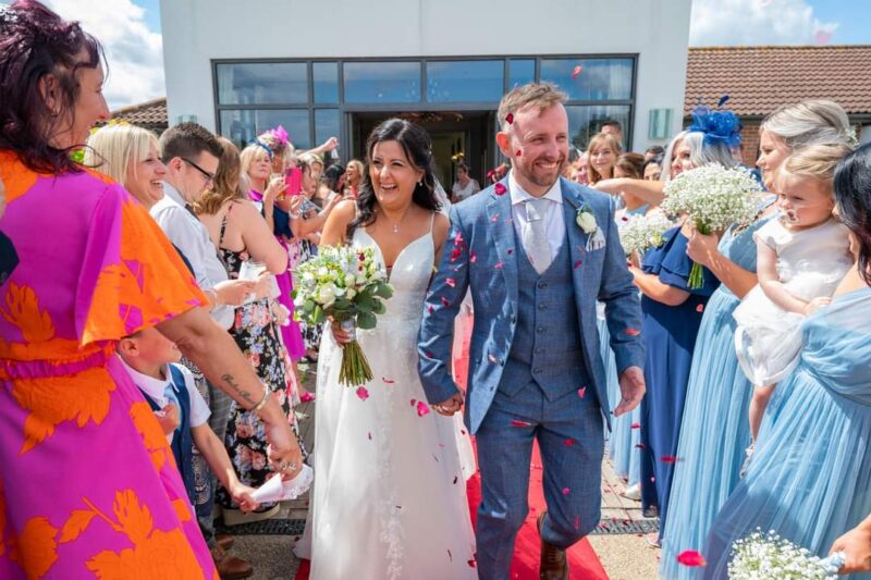 Summer wedding in Nottingham confetti